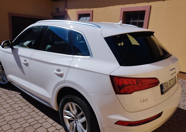 Audi Q5 cena 123000 przebieg: 180000, rok produkcji 2019 z Skawina małe 92